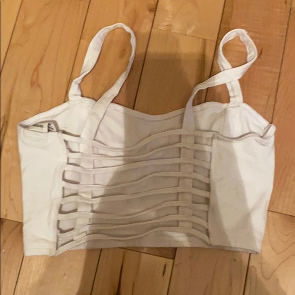 Garage White XS crop top - Picture 2 of 3